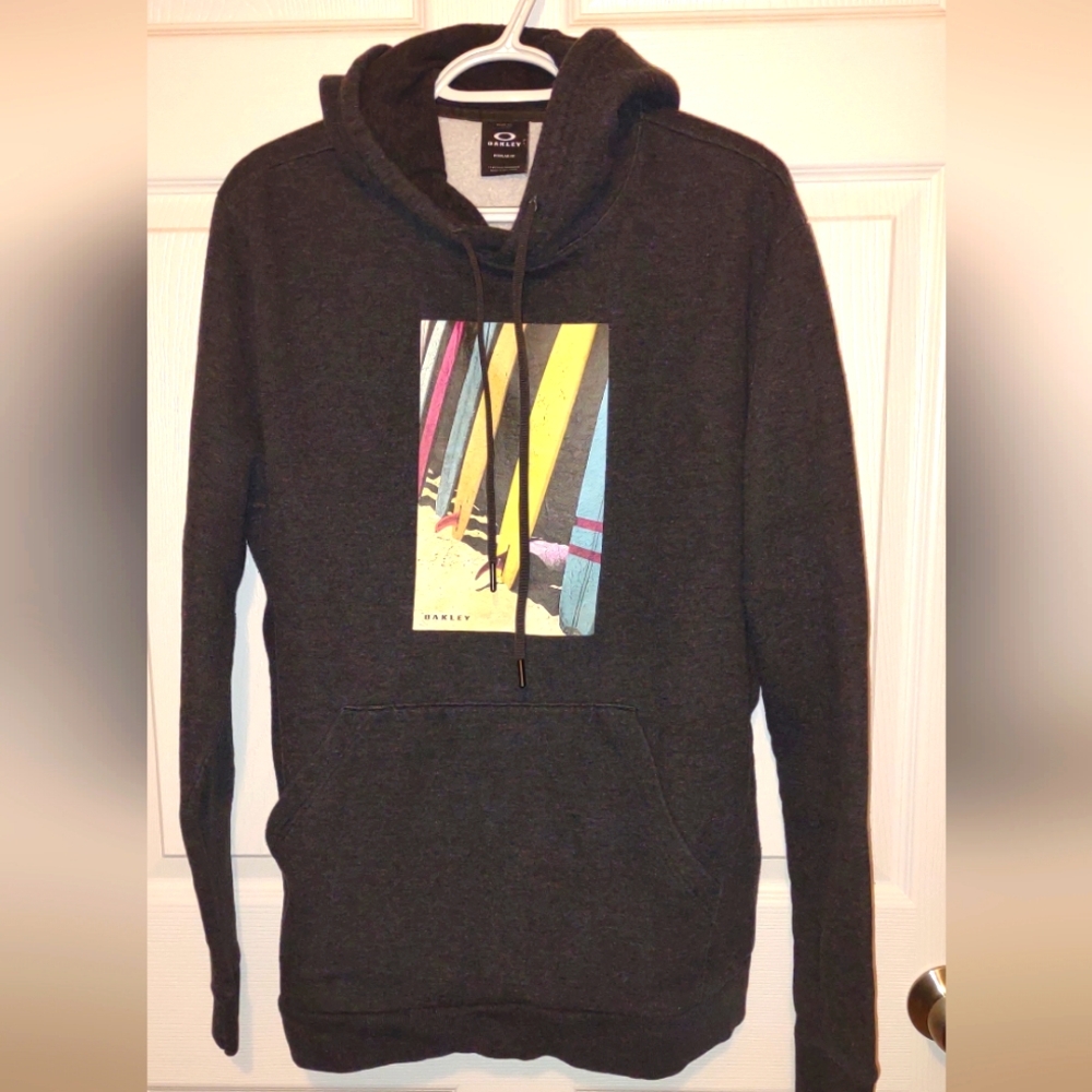 Oakley Gray Hoodie with Surfboard Graphic – Size XL